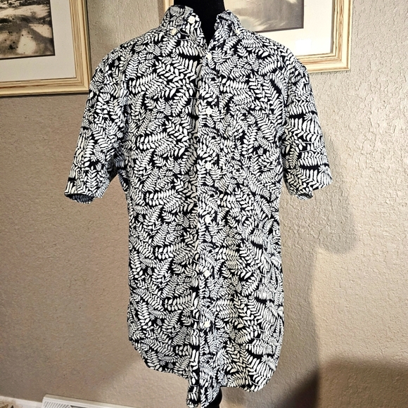 Nautica Men’s Button-Up Shirt - Size Small - Picture 1 of 8